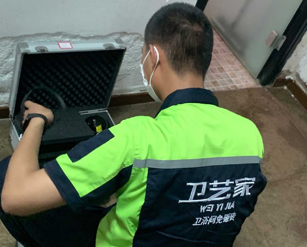 西安附近防水补漏师傅电话号码，24小时上门维修服务